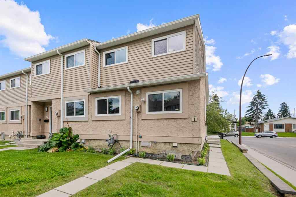 MLS® A2246163 - Unit #1 5520 1 Avenue SE in Penbrooke Meadows Calgary, Residential