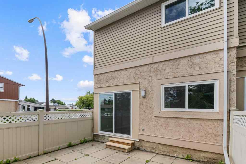MLS® A2246163 - Unit #1 5520 1 Avenue SE in Penbrooke Meadows Calgary, Residential