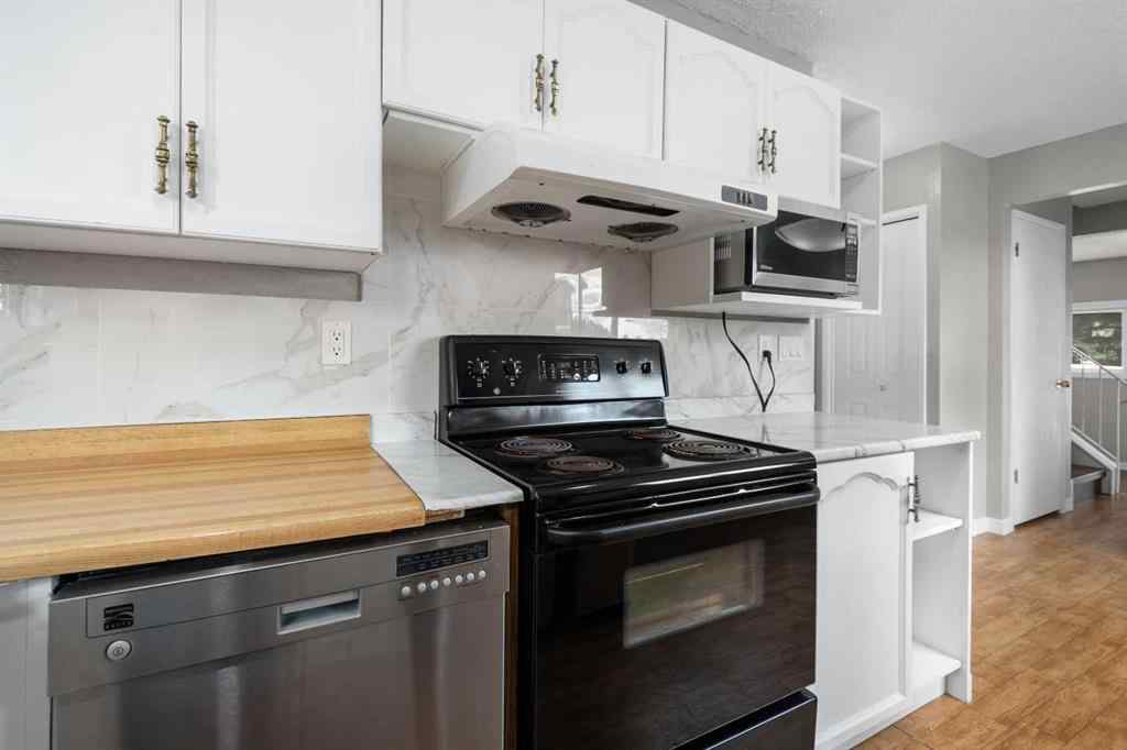 MLS® A2246163 - Unit #1 5520 1 Avenue SE in Penbrooke Meadows Calgary, Residential