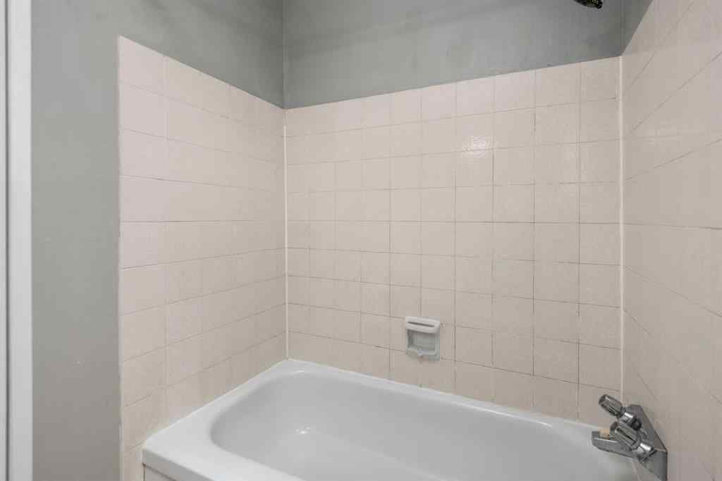 MLS® A2246163 - Unit #1 5520 1 Avenue SE in Penbrooke Meadows Calgary, Residential