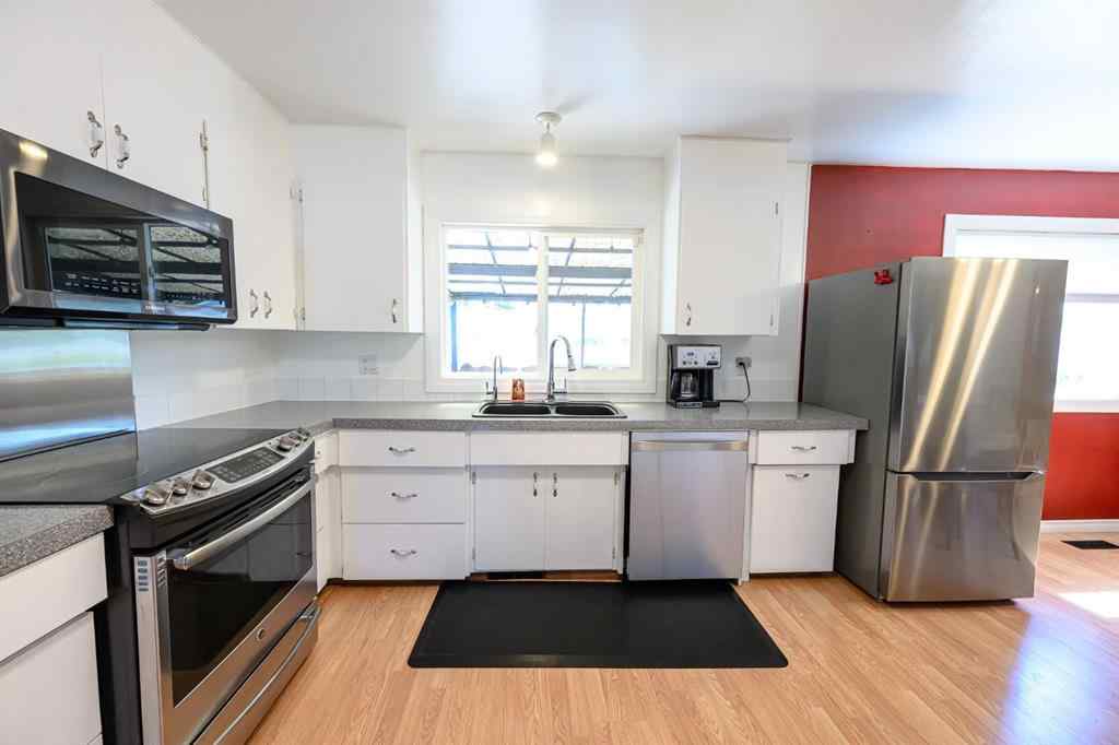 MLS® A2246183 - 9653 113 Avenue  in Mountview Grande Prairie, Residential