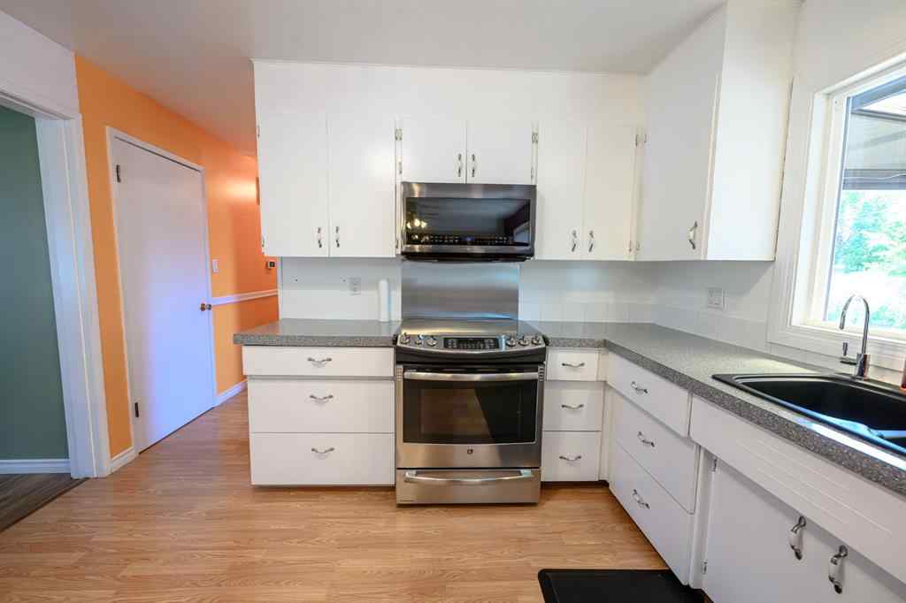 MLS® A2246183 - 9653 113 Avenue  in Mountview Grande Prairie, Residential
