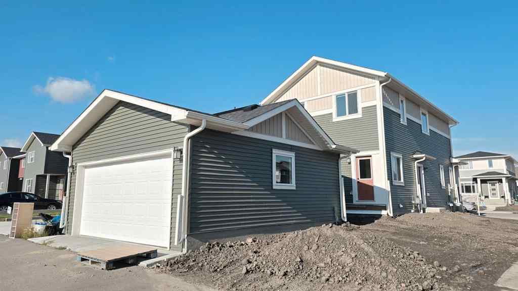 MLS® A2246184 - 617 Baywater Manor SW in Bayside Airdrie, Residential