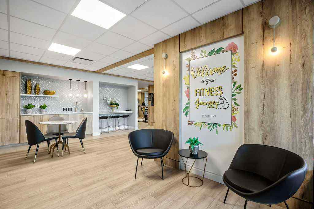 MLS® A2246193 - Unit #122 255 Les Jardins Park  in Douglasdale/Glen Calgary, Residential