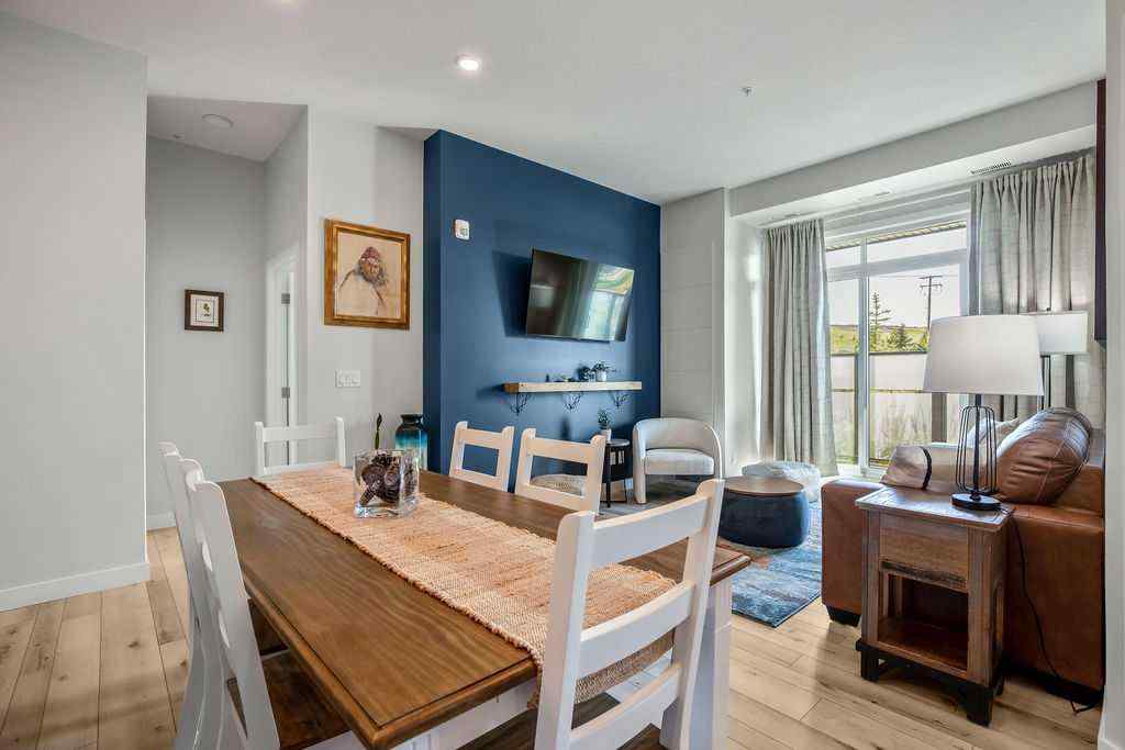 MLS® A2246193 - Unit #122 255 Les Jardins Park  in Douglasdale/Glen Calgary, Residential