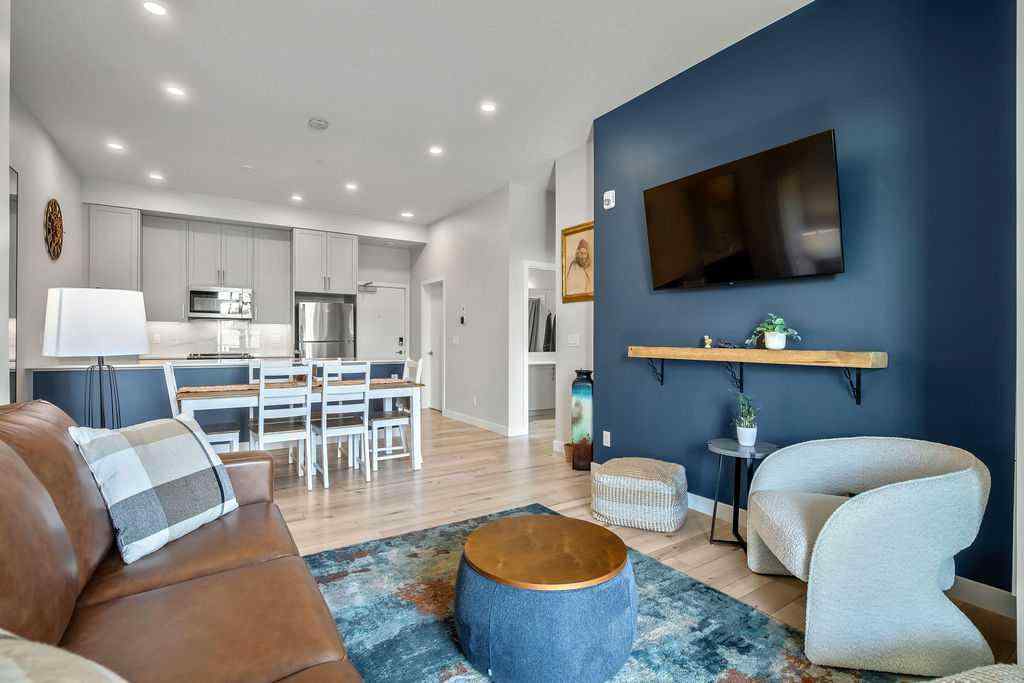MLS® A2246193 - Unit #122 255 Les Jardins Park  in Douglasdale/Glen Calgary, Residential