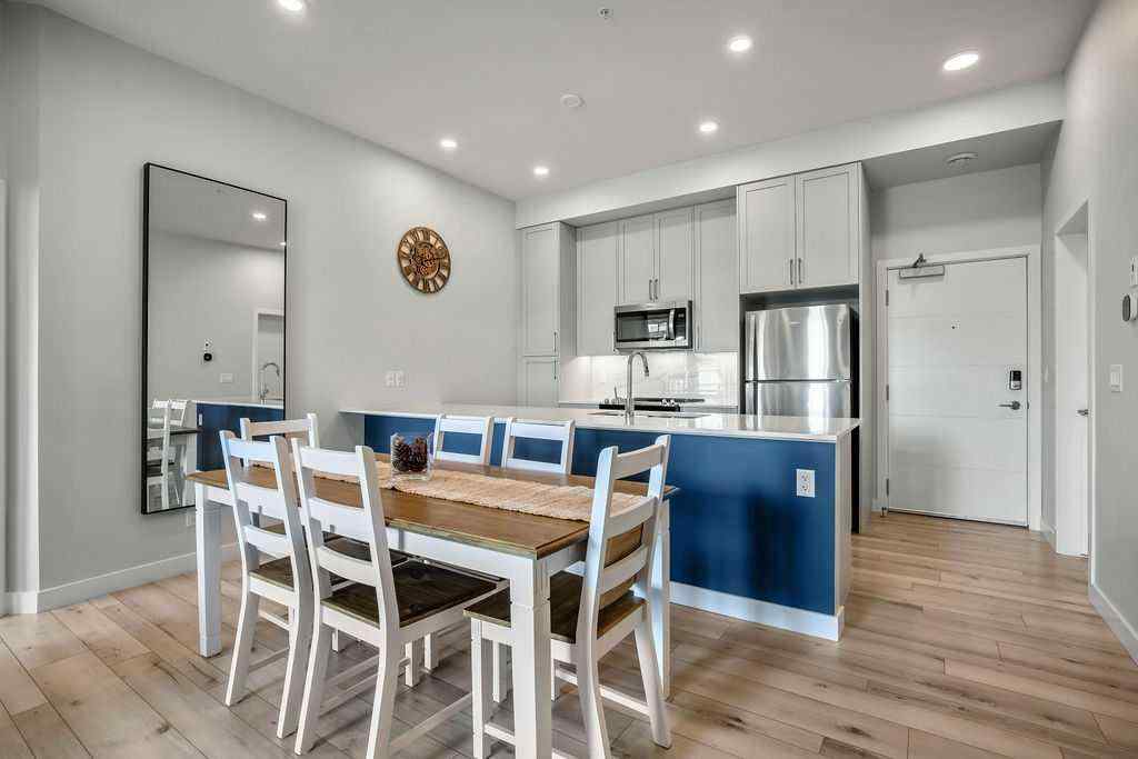 MLS® A2246193 - Unit #122 255 Les Jardins Park  in Douglasdale/Glen Calgary, Residential
