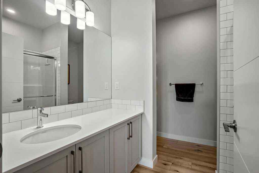 MLS® A2246193 - Unit #122 255 Les Jardins Park  in Douglasdale/Glen Calgary, Residential