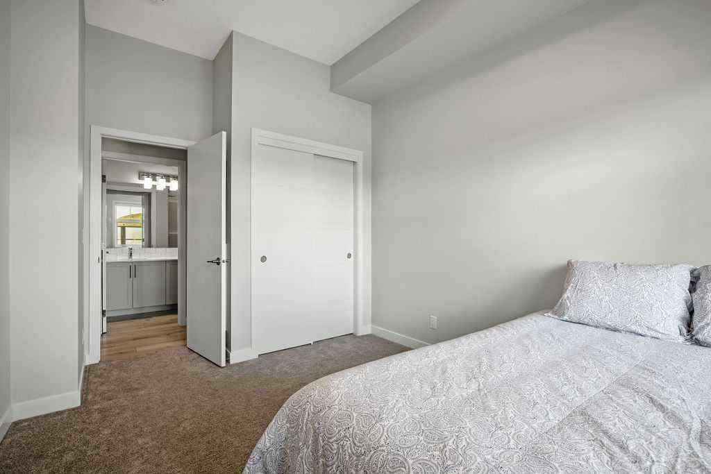 MLS® A2246193 - Unit #122 255 Les Jardins Park  in Douglasdale/Glen Calgary, Residential