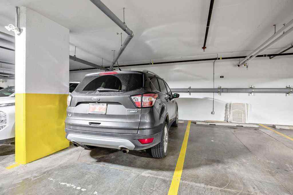 MLS® A2246193 - Unit #122 255 Les Jardins Park  in Douglasdale/Glen Calgary, Residential