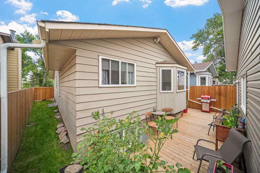 MLS® A2246199 - 84 Rivervalley Drive SE in Riverbend Calgary, Residential