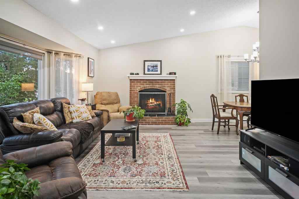 MLS® A2246199 - 84 Rivervalley Drive SE in Riverbend Calgary, Residential