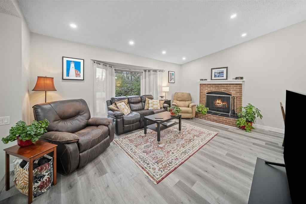 MLS® A2246199 - 84 Rivervalley Drive SE in Riverbend Calgary, Residential