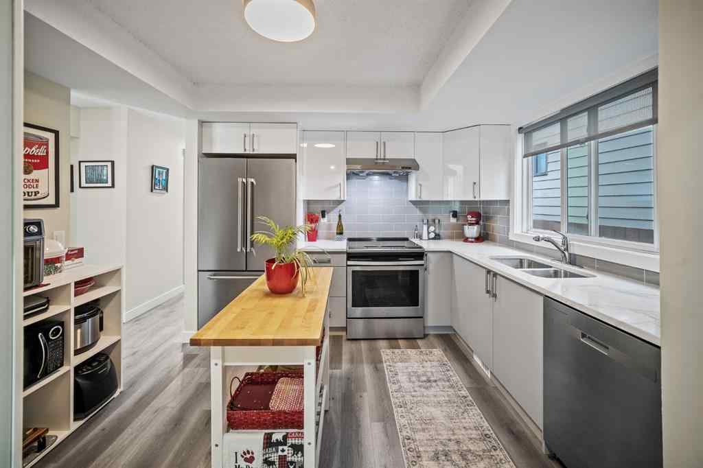 MLS® A2246199 - 84 Rivervalley Drive SE in Riverbend Calgary, Residential