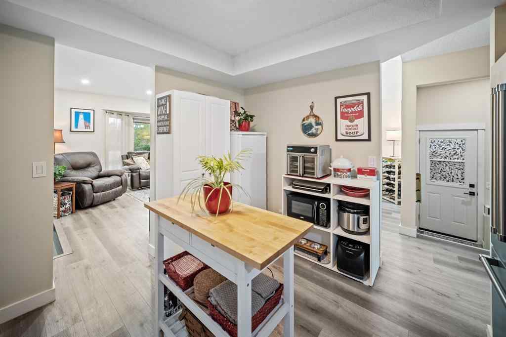 MLS® A2246199 - 84 Rivervalley Drive SE in Riverbend Calgary, Residential