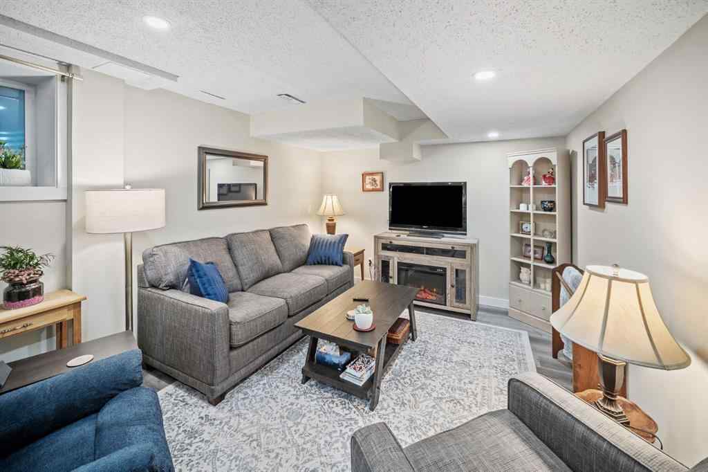 MLS® A2246199 - 84 Rivervalley Drive SE in Riverbend Calgary, Residential