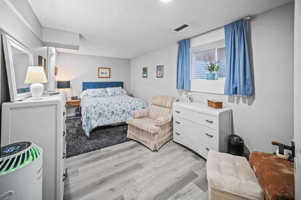 MLS® A2246199 - 84 Rivervalley Drive SE in Riverbend Calgary, Residential