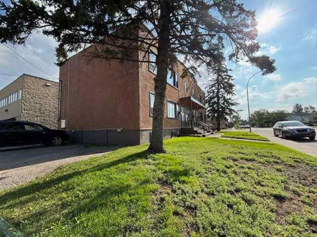 MLS® A2246207 - 106 26 Avenue NW in Tuxedo Park Calgary, Commercial