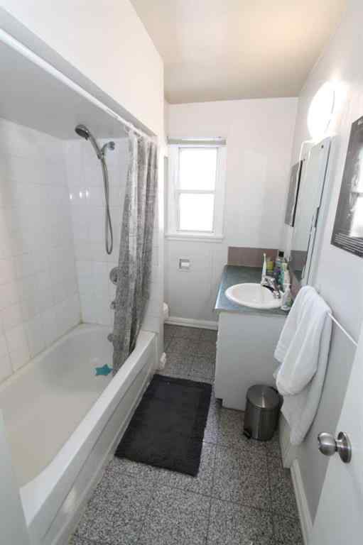 MLS® A2246207 - 106 26 Avenue NW in Tuxedo Park Calgary, Commercial