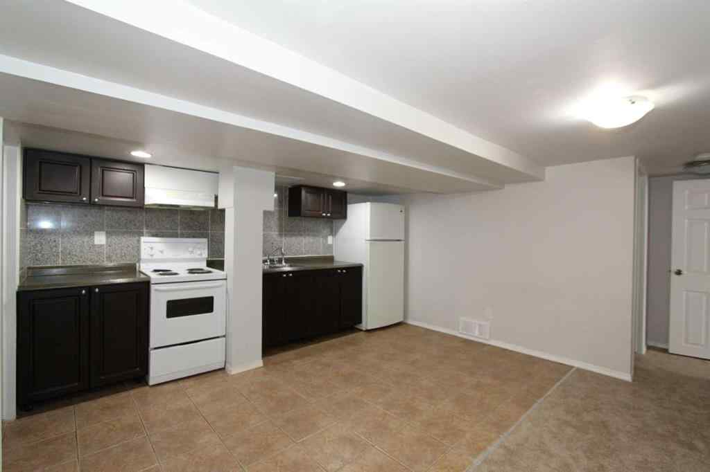 MLS® A2246207 - 106 26 Avenue NW in Tuxedo Park Calgary, Commercial
