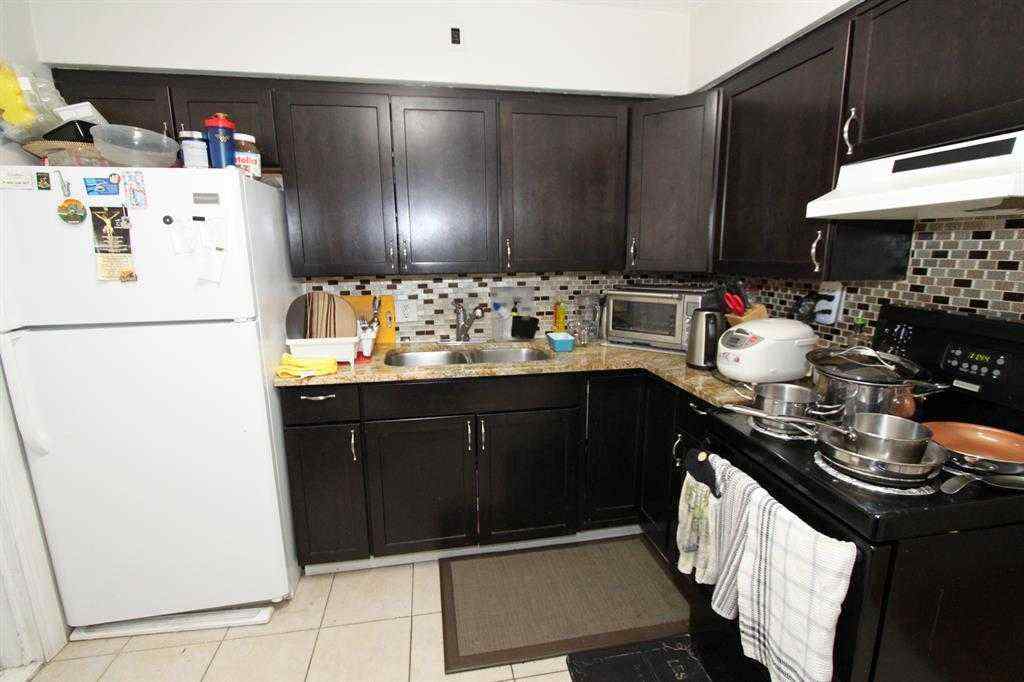 MLS® A2246207 - 106 26 Avenue NW in Tuxedo Park Calgary, Commercial