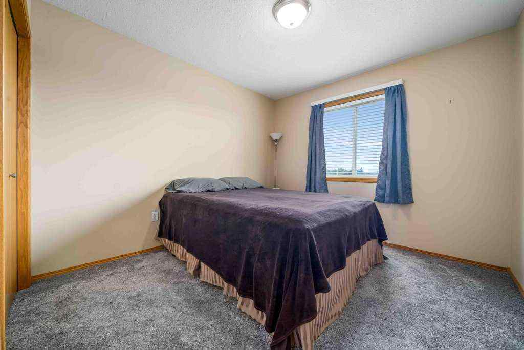 MLS® A2246222 - 6 Stonegate Crescent SE in SE Southridge Medicine Hat, Residential