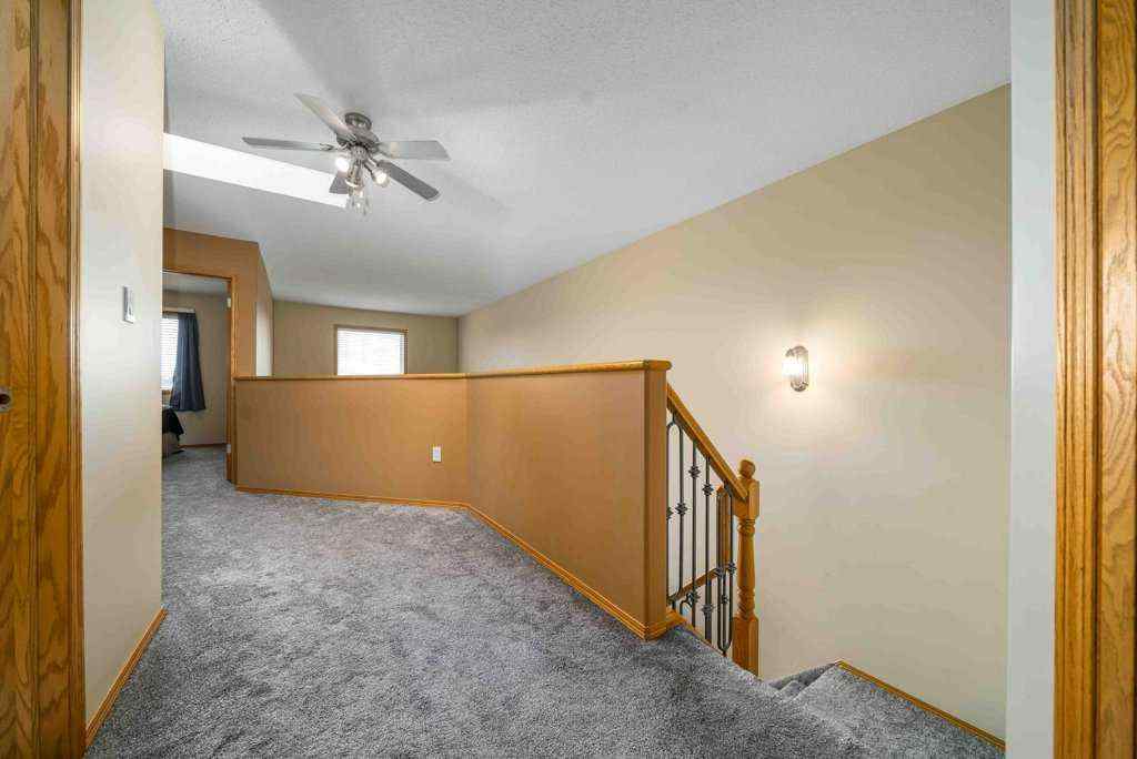 MLS® A2246222 - 6 Stonegate Crescent SE in SE Southridge Medicine Hat, Residential