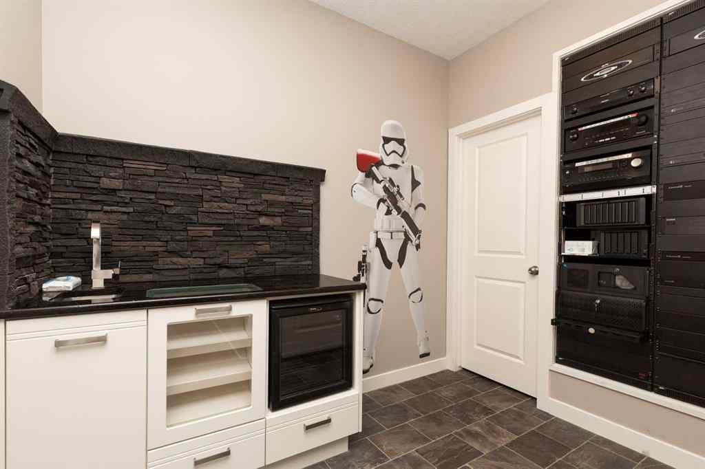 MLS® A2246259 - 230 Couleesprings Grove S in Southgate Lethbridge, Residential