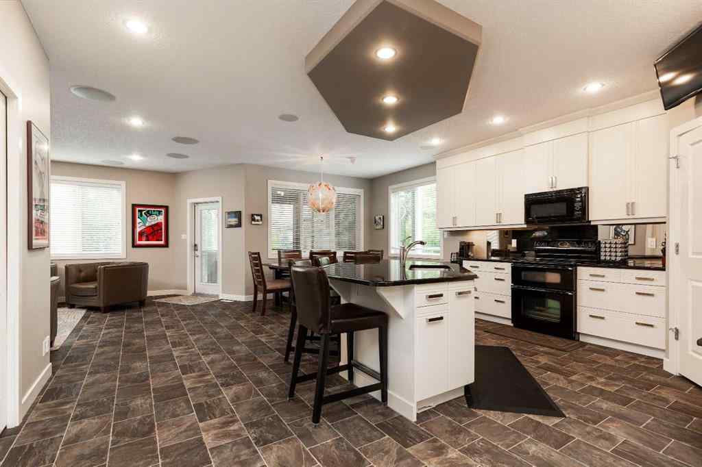 MLS® A2246259 - 230 Couleesprings Grove S in Southgate Lethbridge, Residential