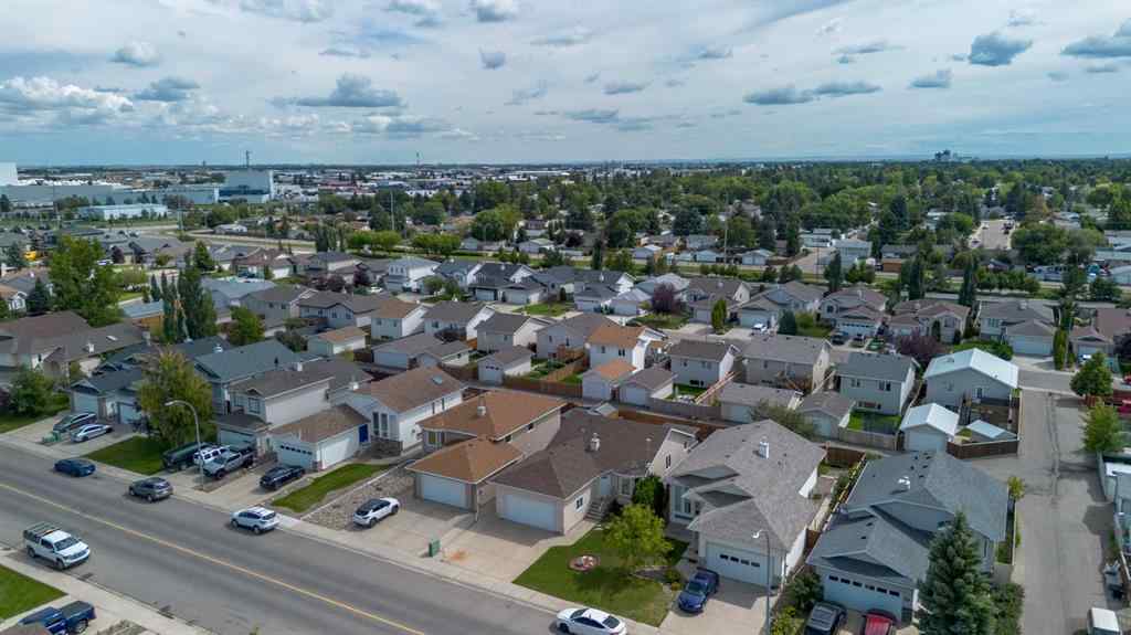 MLS® A2246261 - 389 Kodiak Boulevard N in Uplands Lethbridge, Residential