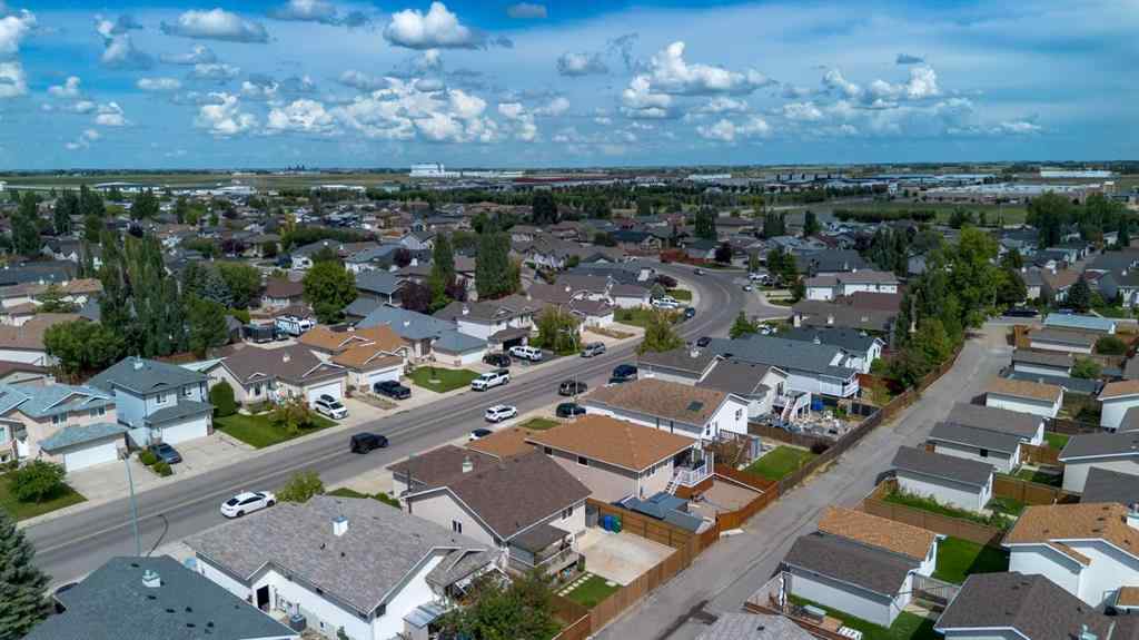 MLS® A2246261 - 389 Kodiak Boulevard N in Uplands Lethbridge, Residential
