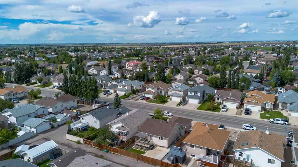 MLS® A2246261 - 389 Kodiak Boulevard N in Uplands Lethbridge, Residential
