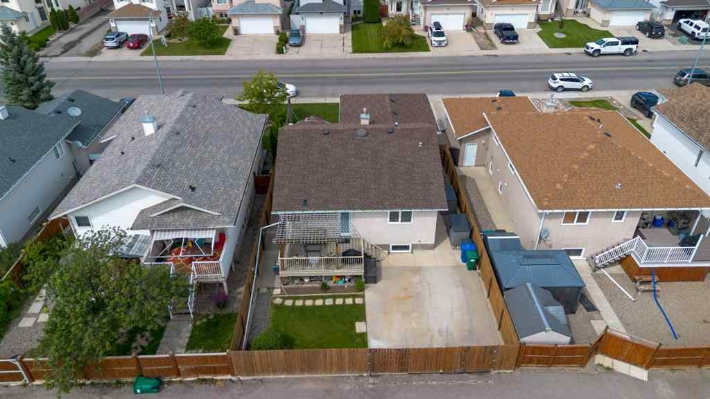 MLS® A2246261 - 389 Kodiak Boulevard N in Uplands Lethbridge, Residential