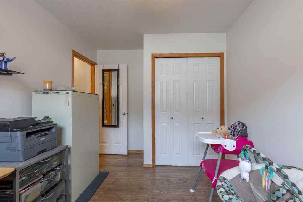 MLS® A2246261 - 389 Kodiak Boulevard N in Uplands Lethbridge, Residential