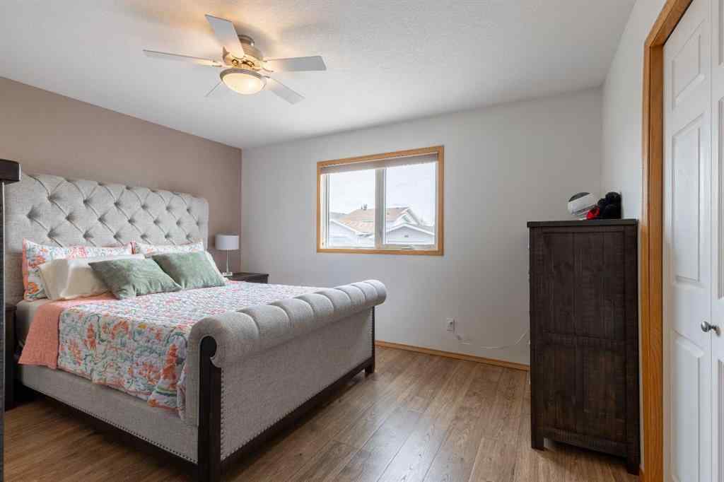 MLS® A2246261 - 389 Kodiak Boulevard N in Uplands Lethbridge, Residential