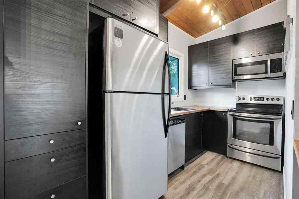 MLS® A2246267 - 4964 Rundlewood Drive NE in Rundle Calgary, Residential