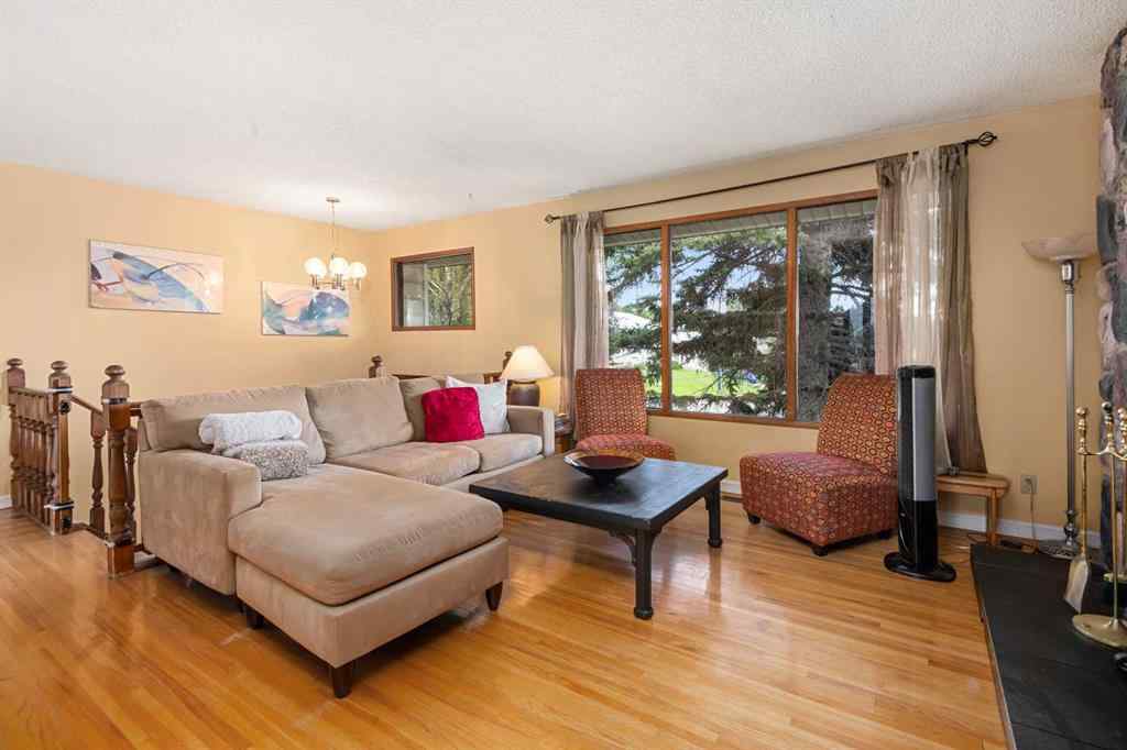 MLS® A2246273 - 935 Mayland Drive NE in Mayland Heights Calgary, Residential