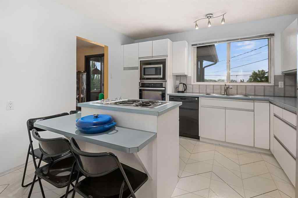 MLS® A2246273 - 935 Mayland Drive NE in Mayland Heights Calgary, Residential