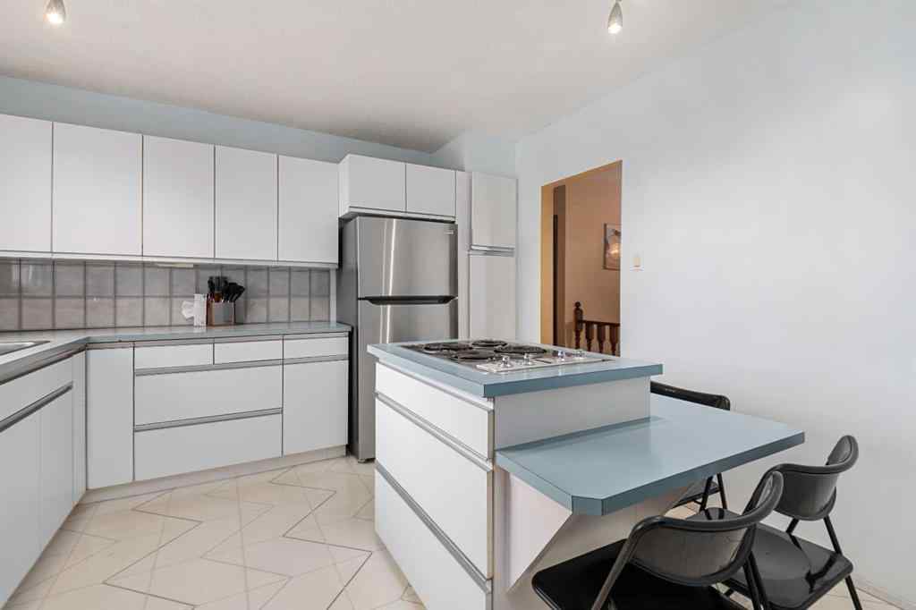 MLS® A2246273 - 935 Mayland Drive NE in Mayland Heights Calgary, Residential