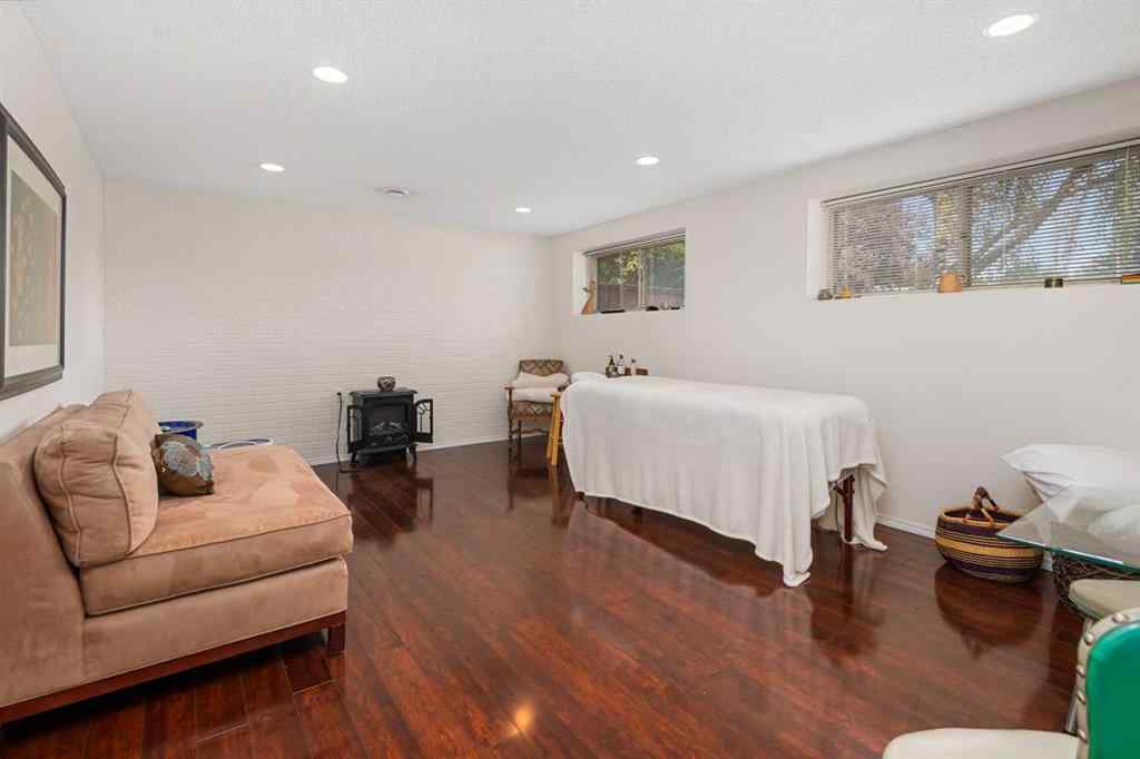 MLS® A2246273 - 935 Mayland Drive NE in Mayland Heights Calgary, Residential