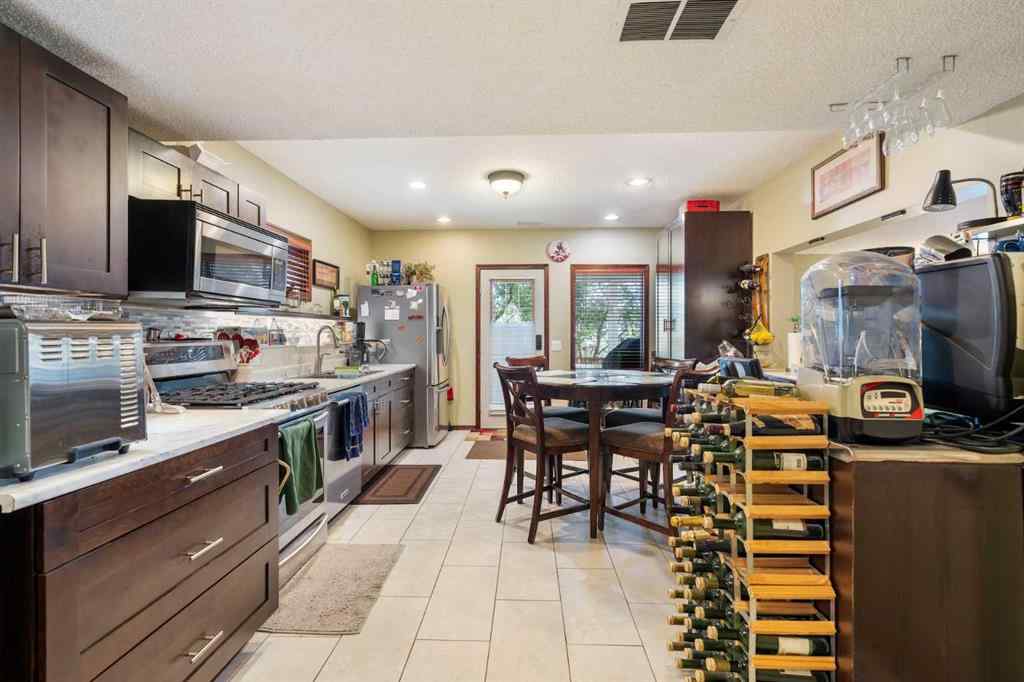 MLS® A2246277 - 113 Sierra Vista Terrace SW in Signal Hill Calgary, Residential