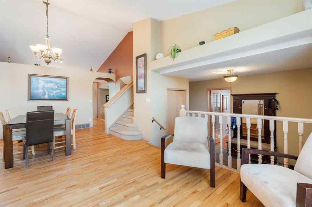 MLS® A2246277 - 113 Sierra Vista Terrace SW in Signal Hill Calgary, Residential