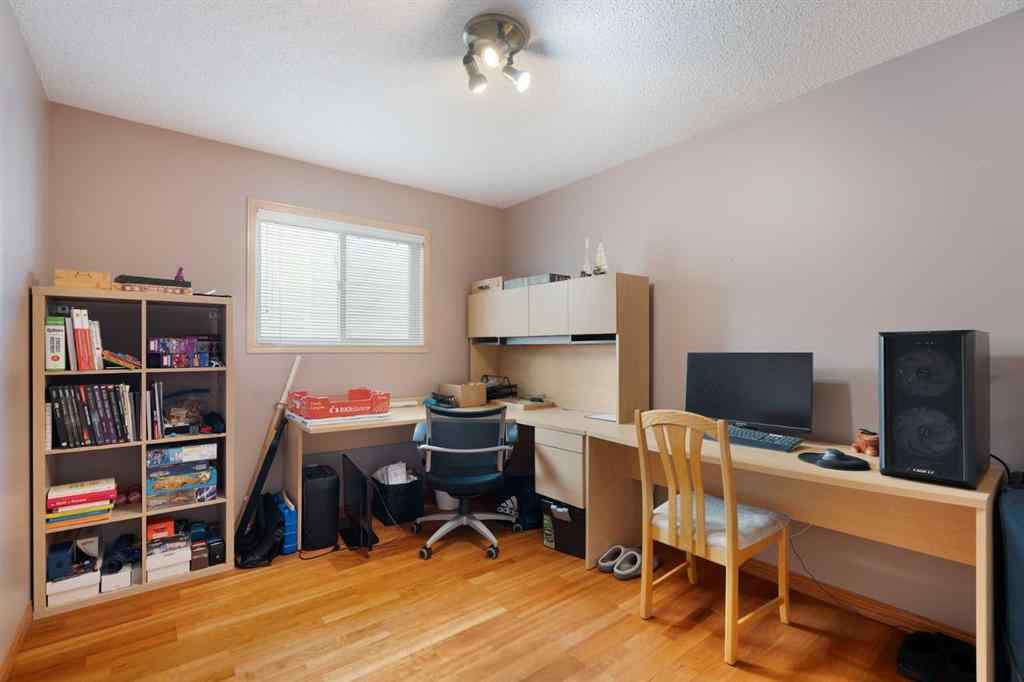 MLS® A2246277 - 113 Sierra Vista Terrace SW in Signal Hill Calgary, Residential