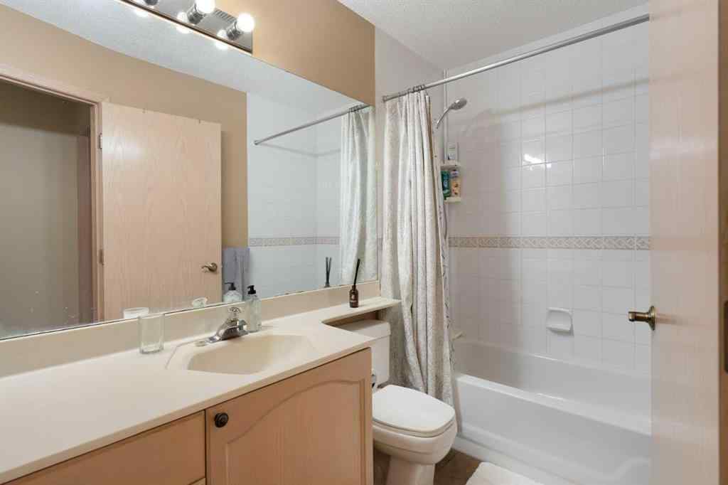MLS® A2246277 - 113 Sierra Vista Terrace SW in Signal Hill Calgary, Residential
