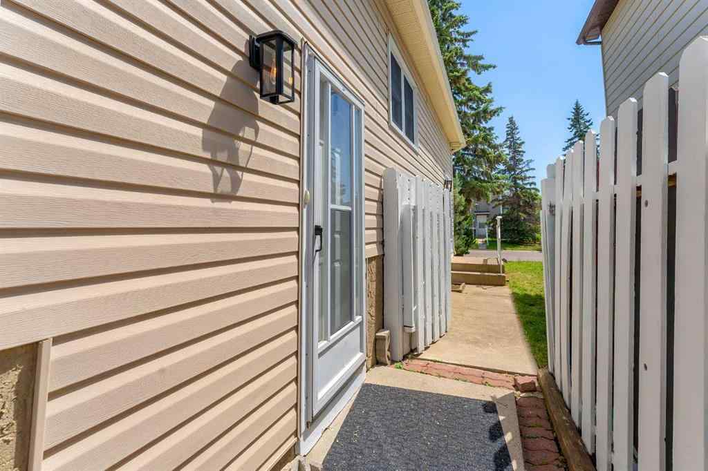 MLS® A2246286 - 199 Cedardale Road SW in Cedarbrae Calgary, Residential