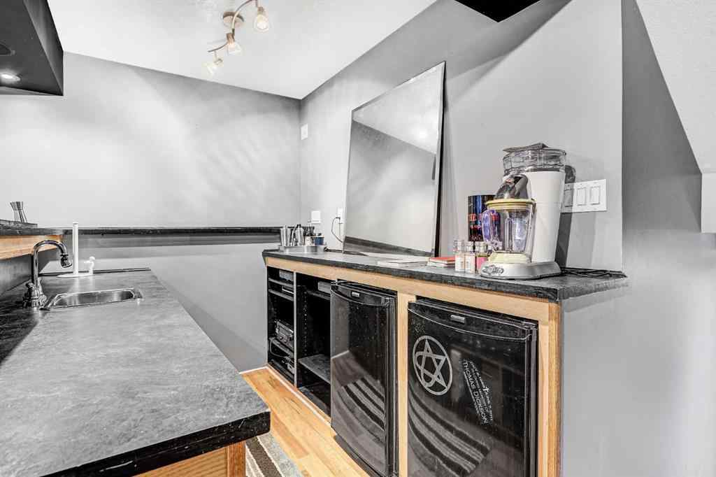 MLS® A2246291 - 10422 72 Avenue  in Mission Heights Grande Prairie, Residential
