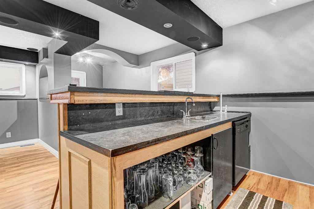 MLS® A2246291 - 10422 72 Avenue  in Mission Heights Grande Prairie, Residential