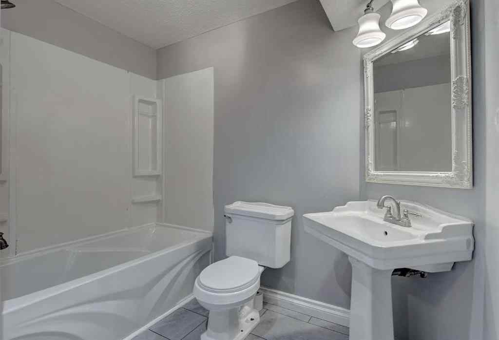 MLS® A2246291 - 10422 72 Avenue  in Mission Heights Grande Prairie, Residential