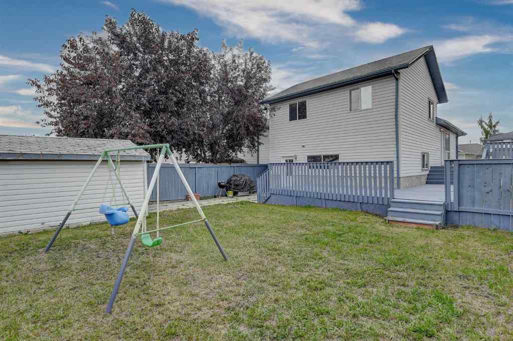 MLS® A2246291 - 10422 72 Avenue  in Mission Heights Grande Prairie, Residential