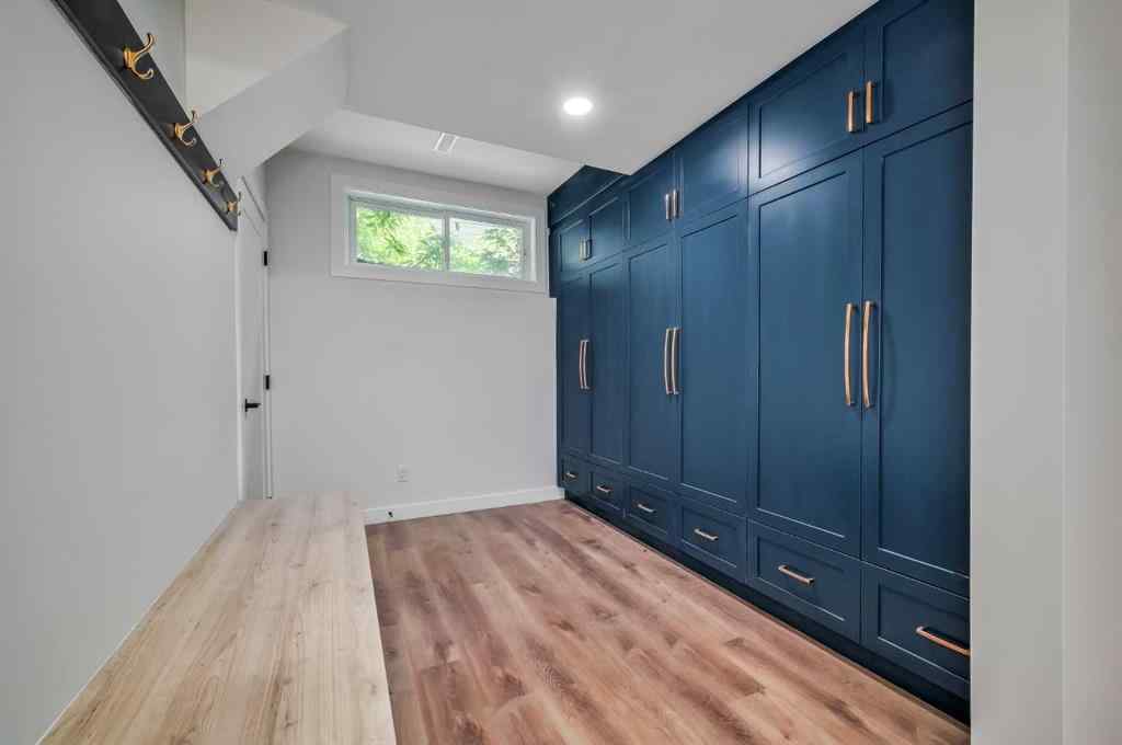 MLS® A2246312 - 91 Springbluff Boulevard SW in Springbank Hill Calgary, Residential